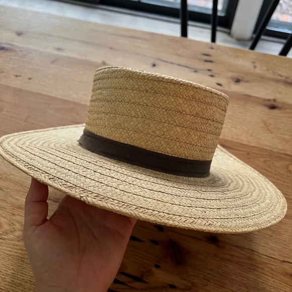Accessories - VINTAGE Tan Straw Garden Hat with Brown Band, Size 7 1/4